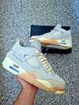Air Jordan Retro 4