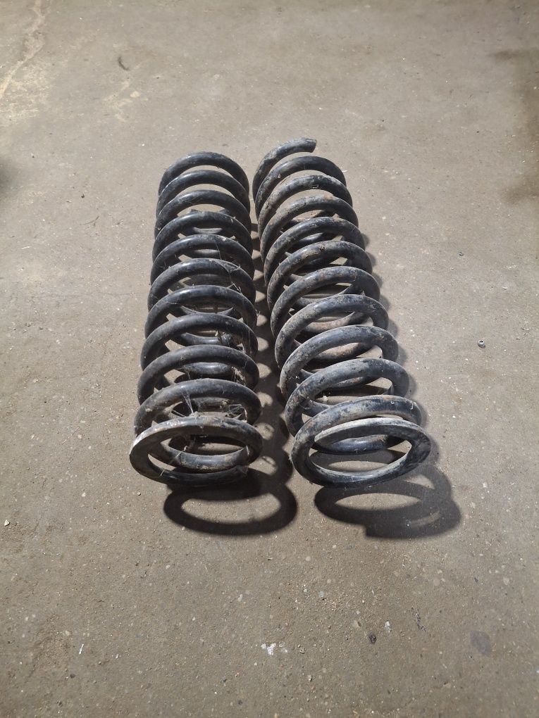 Sprężyny przód do liftu 4" suzuki Vitara