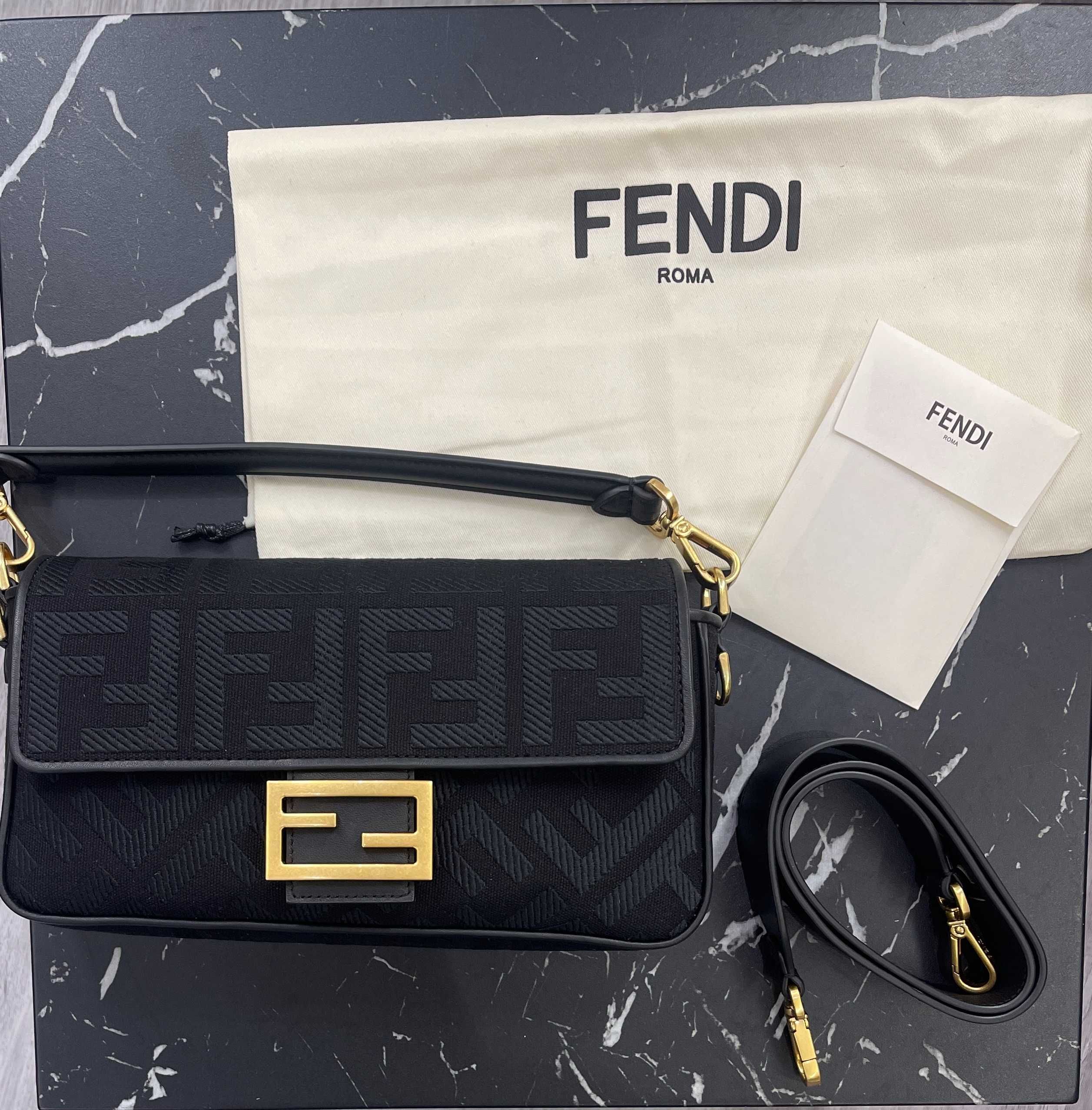 Сумка Fendi Baguette FF Canvas Black