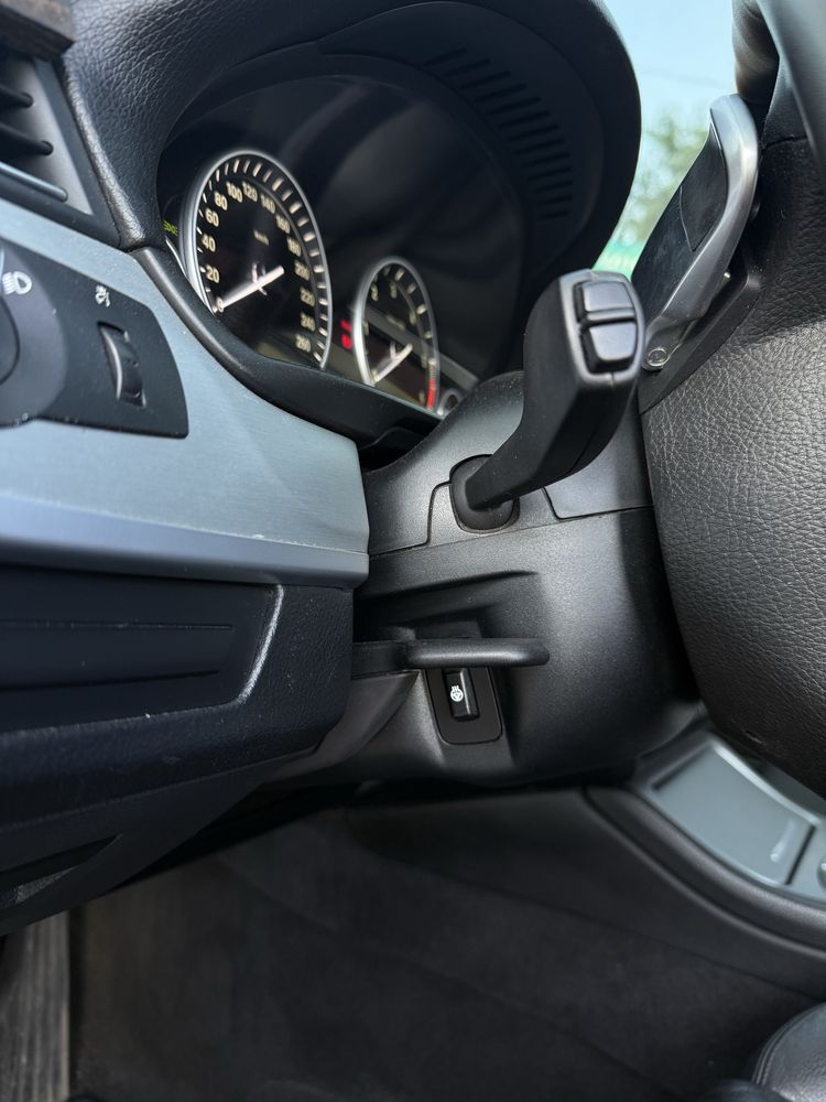Продам БМВ F10 520d
