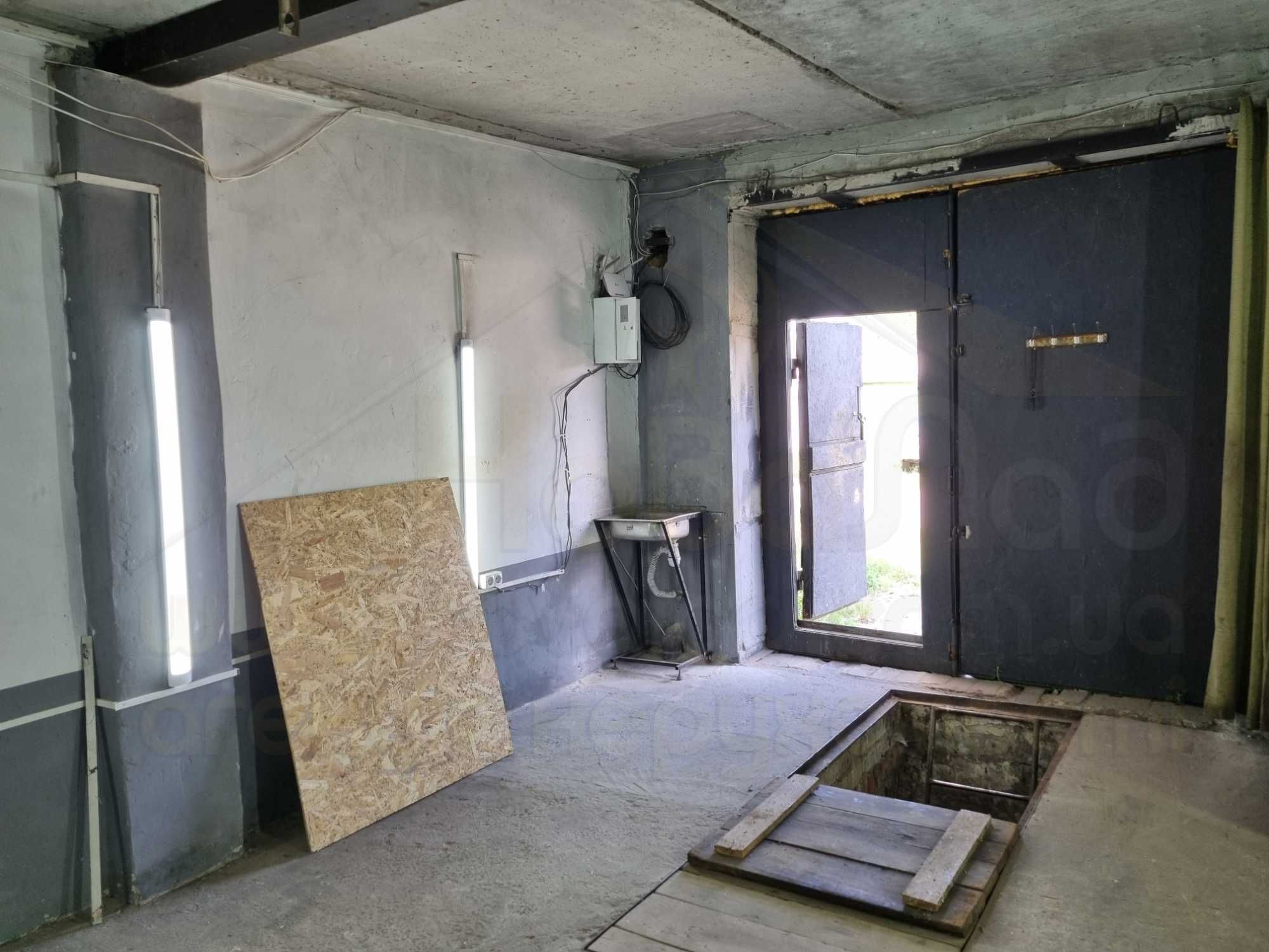 Великий капітальний гараж з ямою 25м2 в районі Роддому(АК №45)-KI
