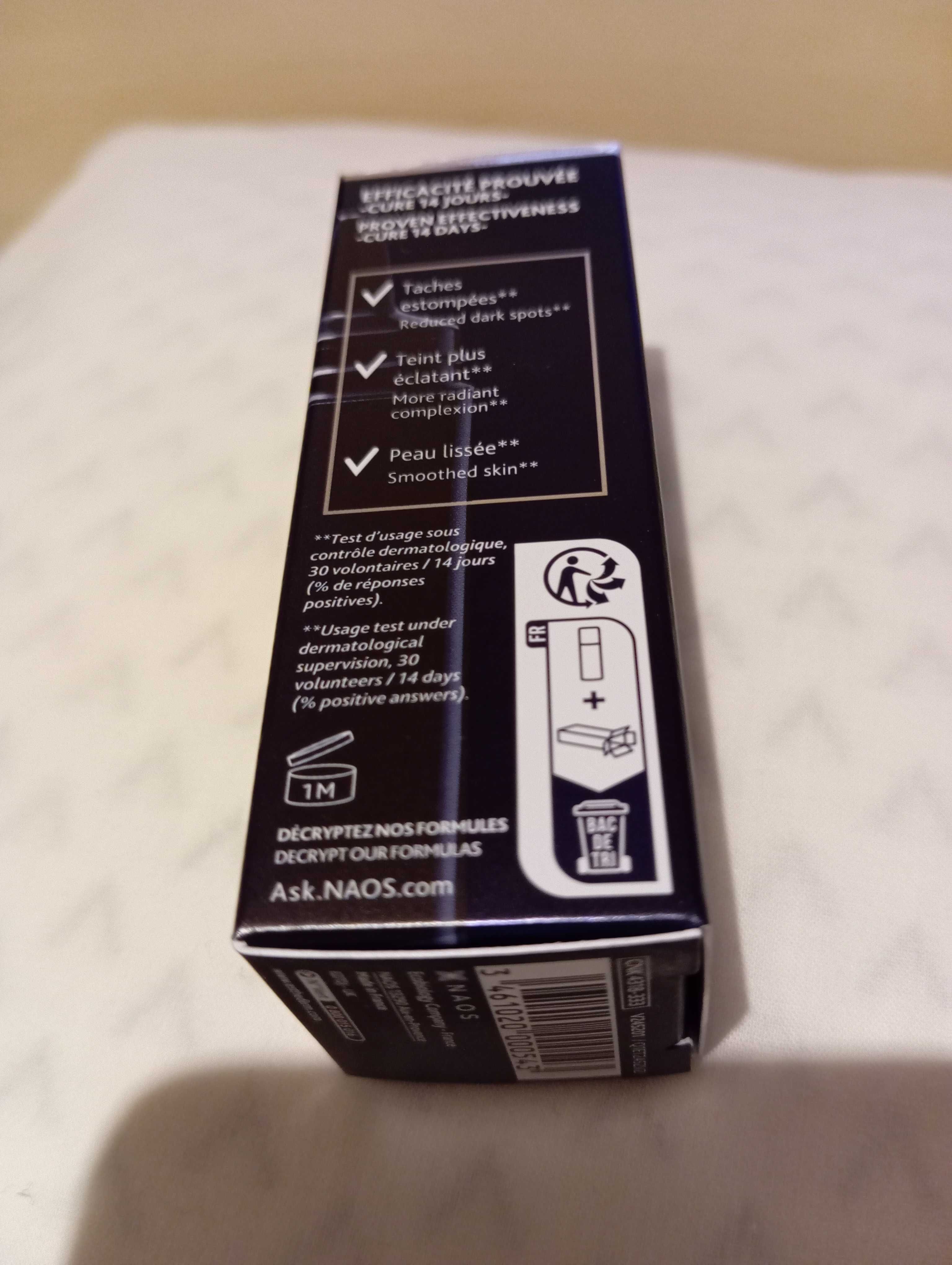 Esthederm Serum z vit.C przeciw przebarwieniom