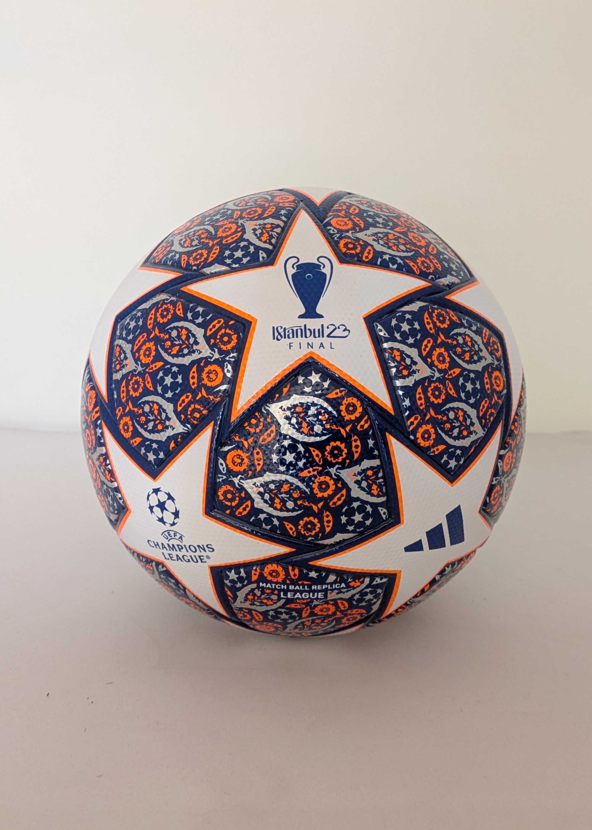 Bola Adidas UCL League Knockout Instanbul 2022/23