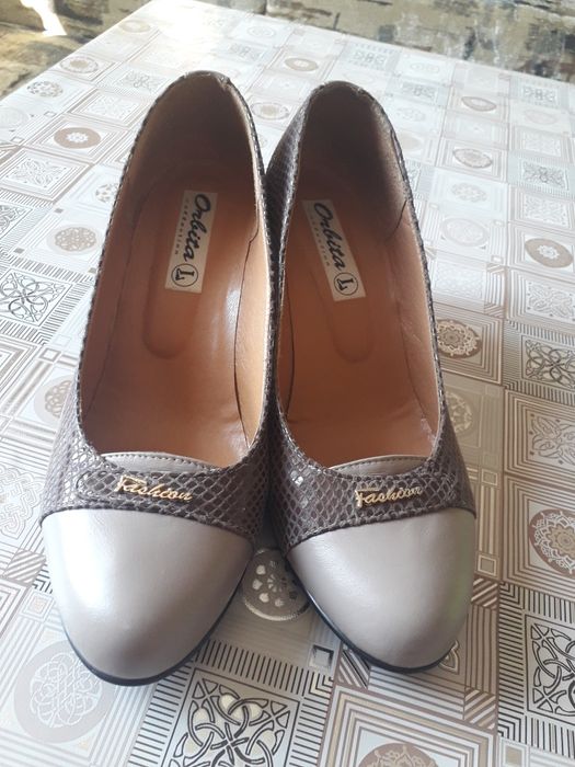 Женские кожанные туфли