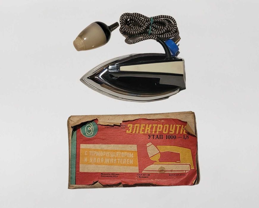 Retro żelazko parowe Elektroutyug UTAP 1000-1.8 ZSRR CCCP PRL lata 70