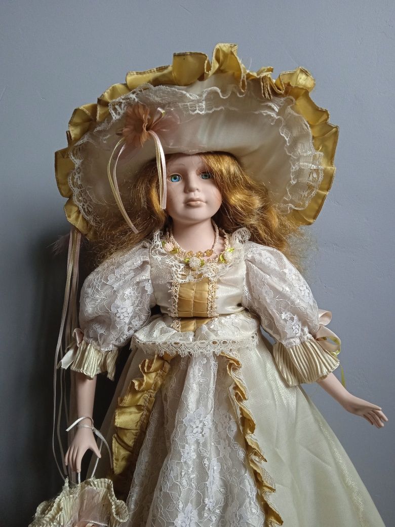 Lalka porcelanowa