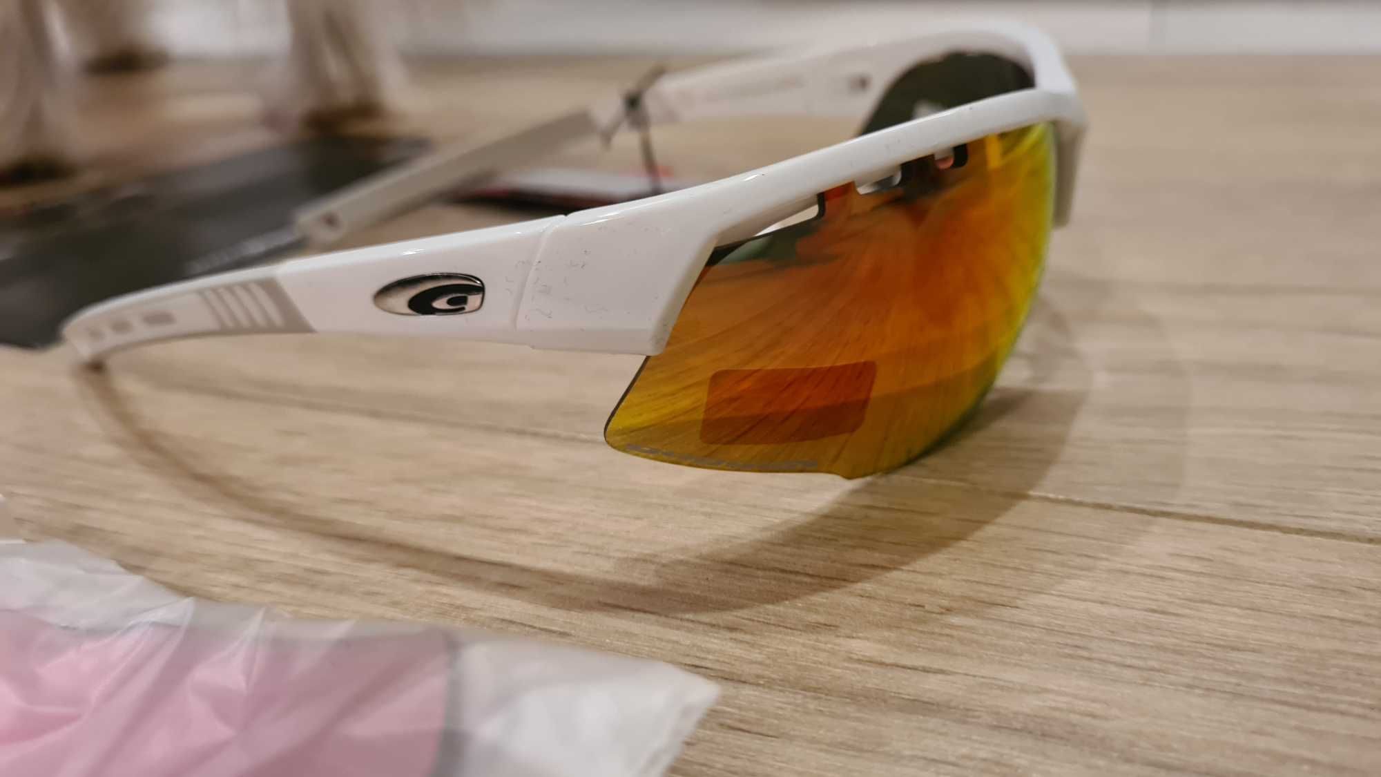 Nowe okulary rowerowe GOG Falcon Xtreme white polychromatic red E863-3