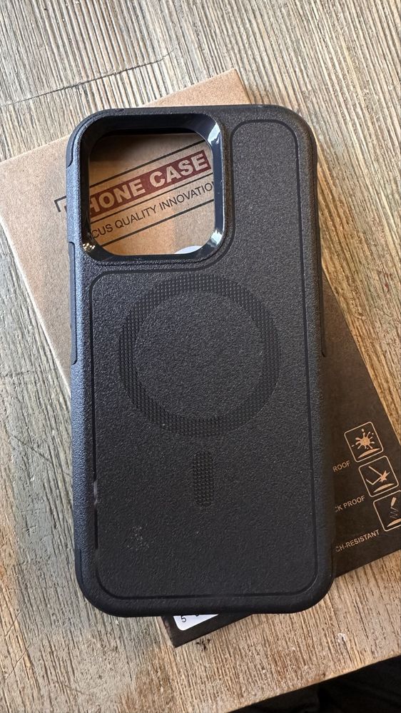 Etui Iphone 14 pro czarny