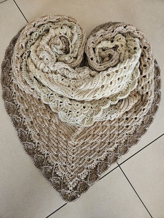 Chusta robiona na szydełku rękodzieło Handmade idealna na prezent