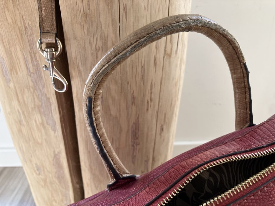 Oryginalna torebka marki Guess – odcienie różu/beżu