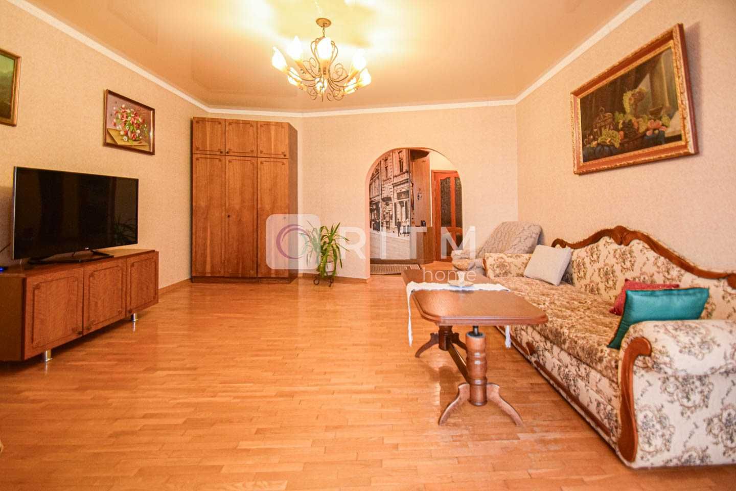Продаж квартири на Котляревського 13 !