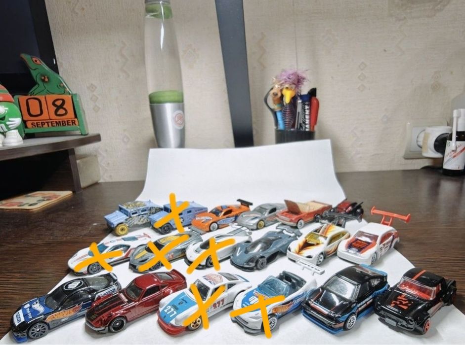 Машинки модели hot wheels matchbox Porsche Mazda Honda Datsun Ford