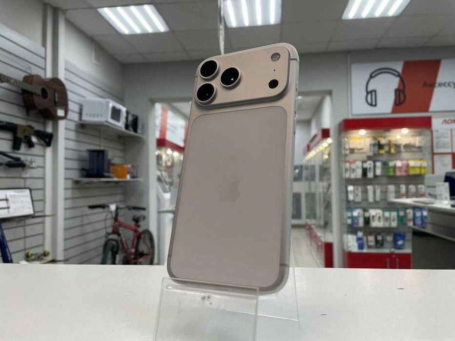 iPhone 17 Pro Max 256GB (Silver)
