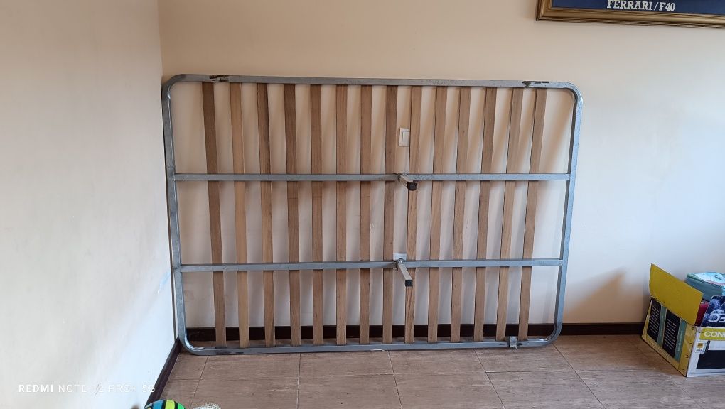 Estrado metálico