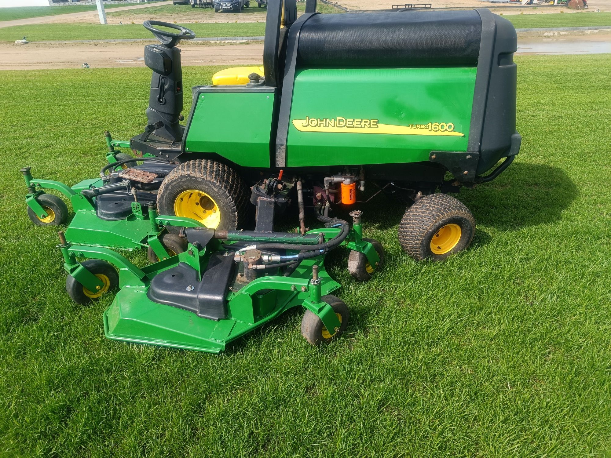 Kosiarka traktorek John Deere 1600 Turbo 4x4