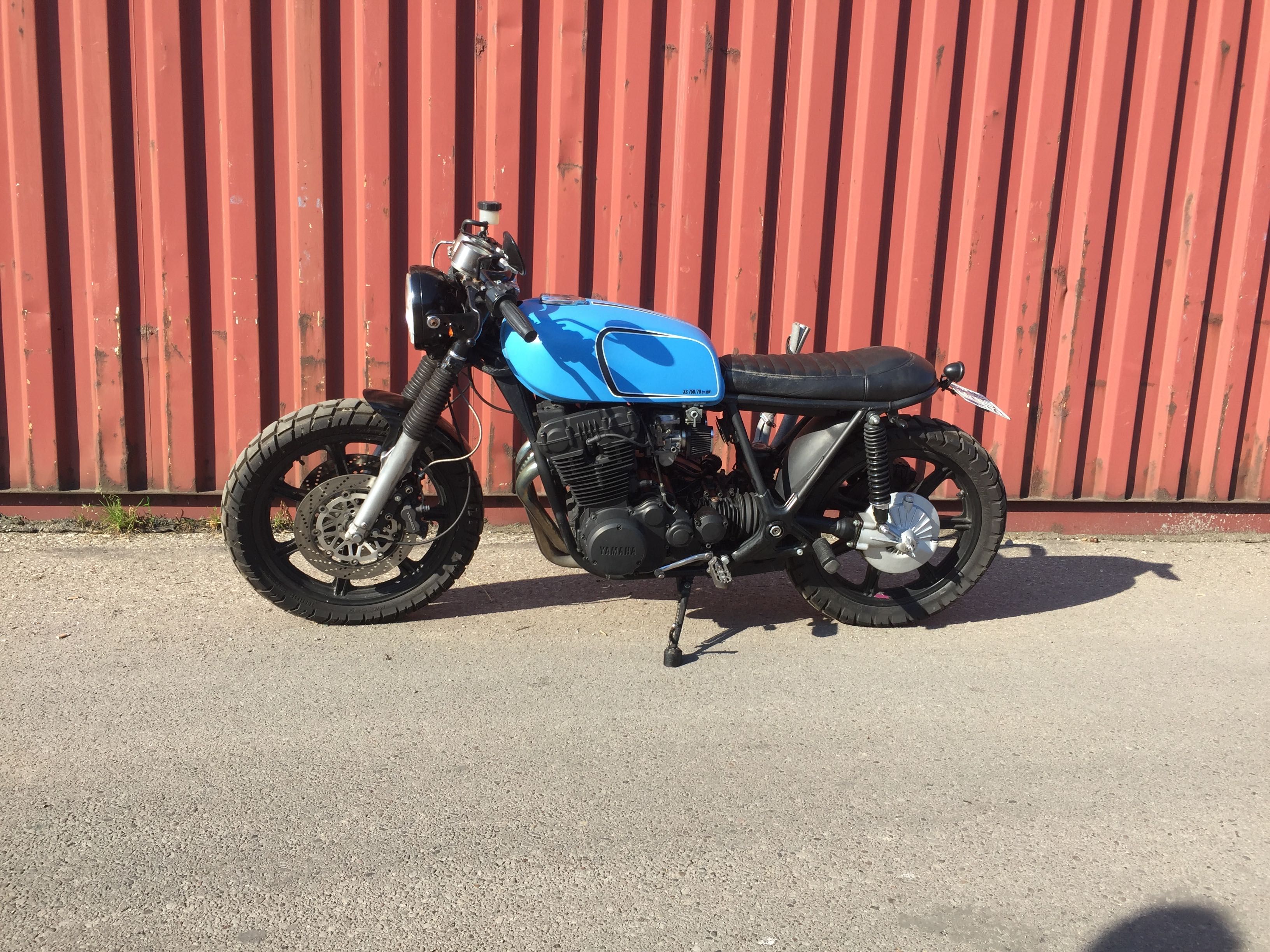 Motocykl Yamaha XS 750 z 1978 roku Custom