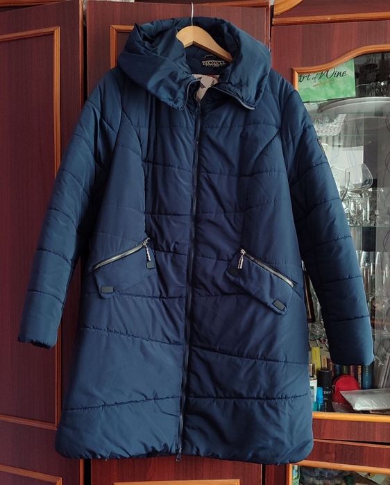 Пуховик жіночий 54 розмір б.в.