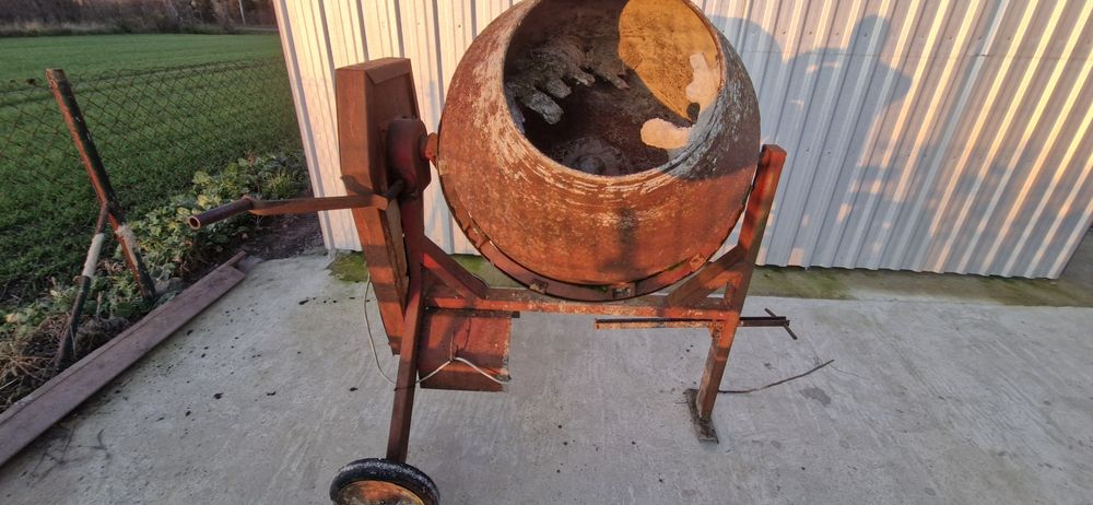 Betoniarka 250l zasilania 230V