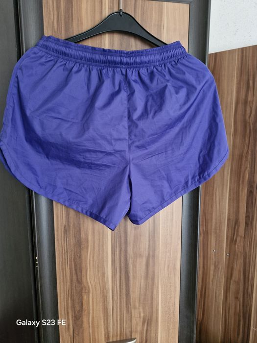 Spodenki krotkie damskie Puma rozmiar M stan idealny