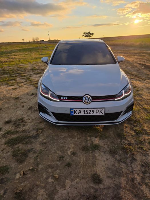Гольф 7.5 GTI 2018 року