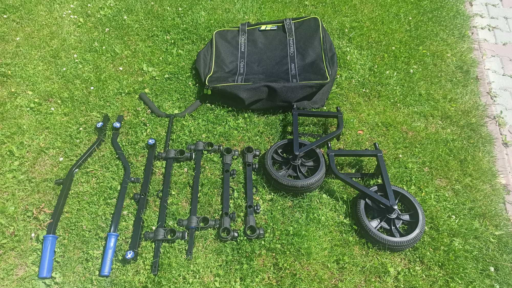 Wózek transportowy Matrix Superbox 2 Wheel Transporter feeder method