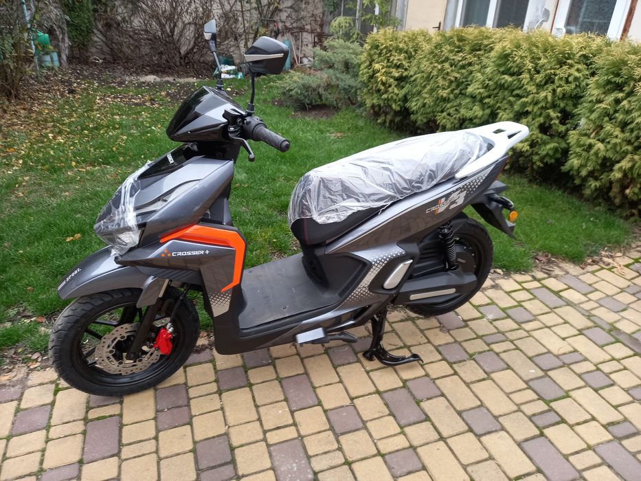 Скутер електричний Crosser V3 2500W