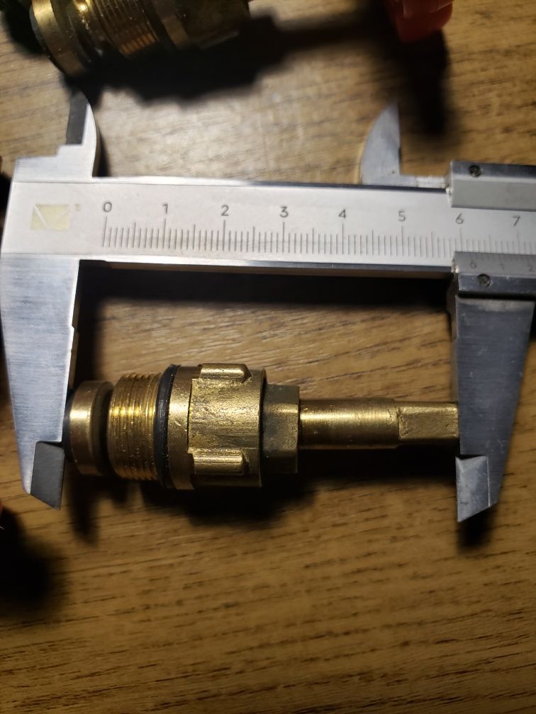 Кран - букса вентельная 1/2" с вентелем