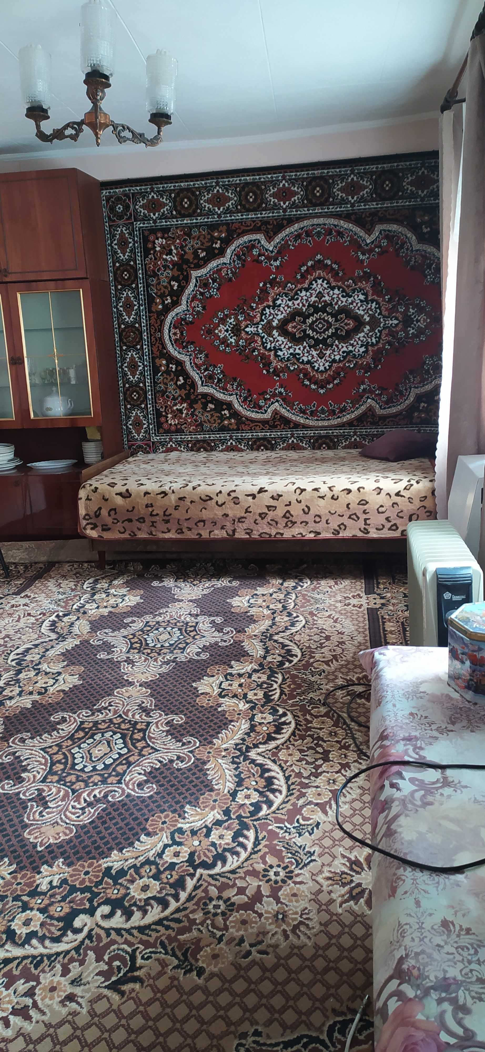 Продаю часть домовладения Центр  все удобства, два входа, 60 м.кв.