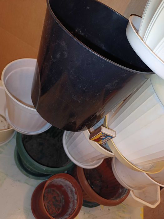 квіткові вазони горщики пластикові квітів білі коричневі великі 11 шт