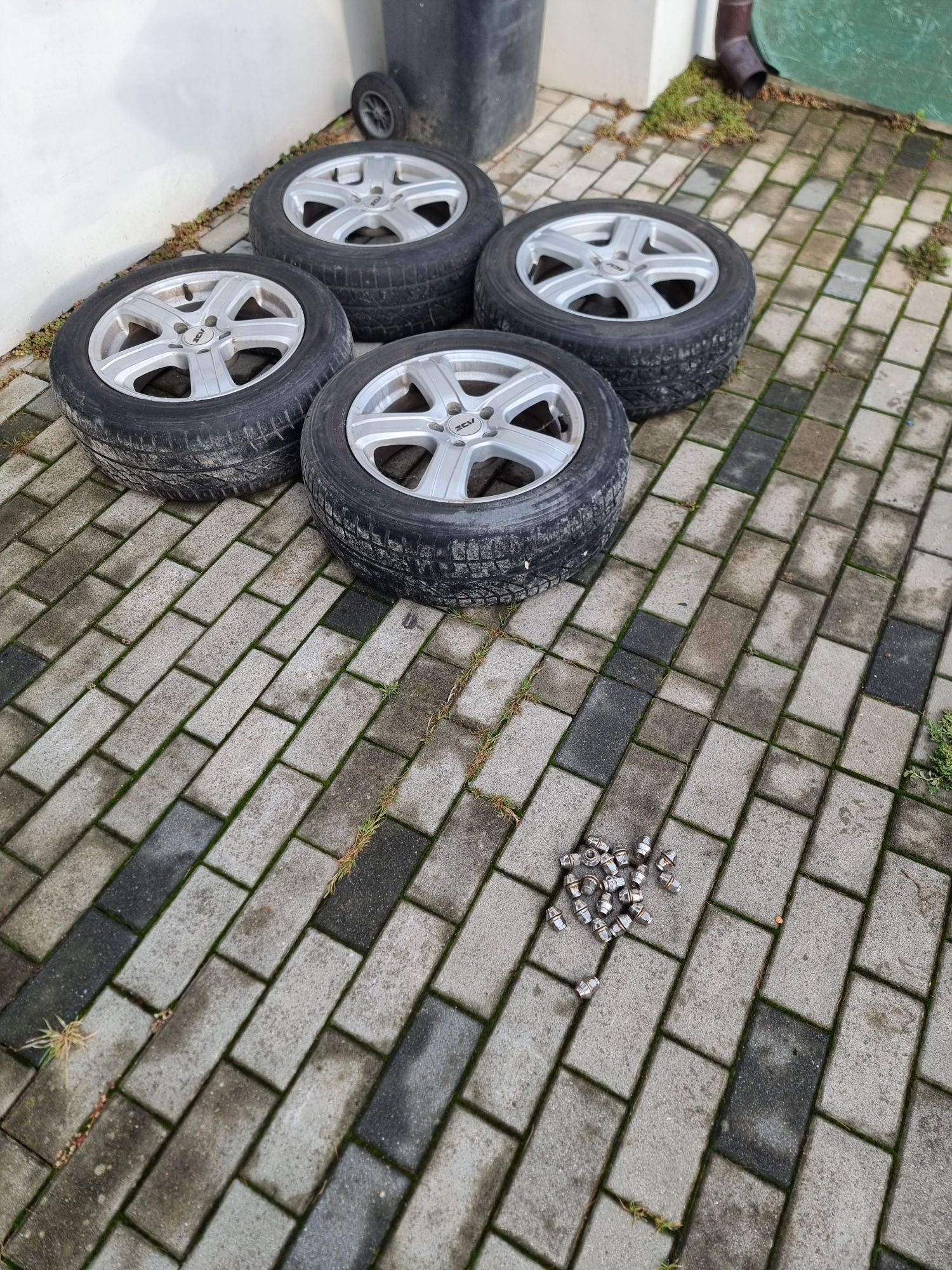 Alufelgi 16" z oponami