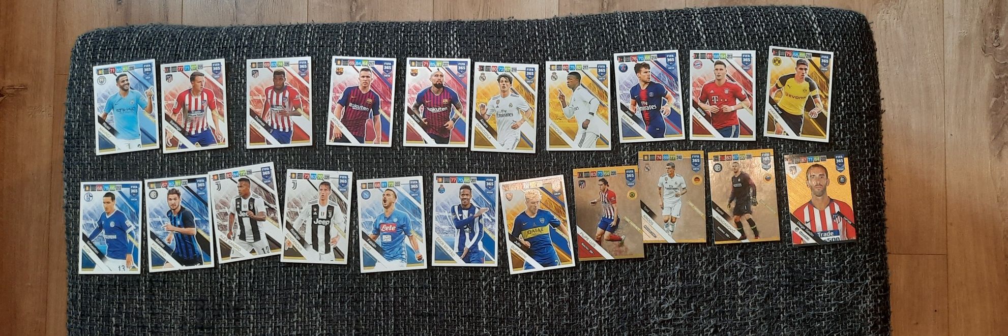 Karty piłkarskie Panini Fifa 2019 UE