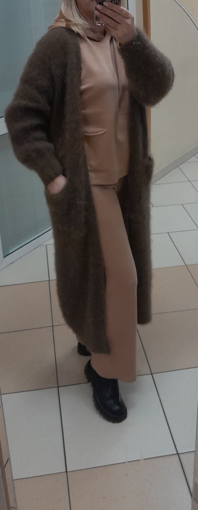 Swetr  dlugi brązowy  roz. Uniwersalny