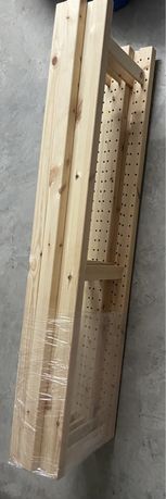Estante em madeira para arrumação