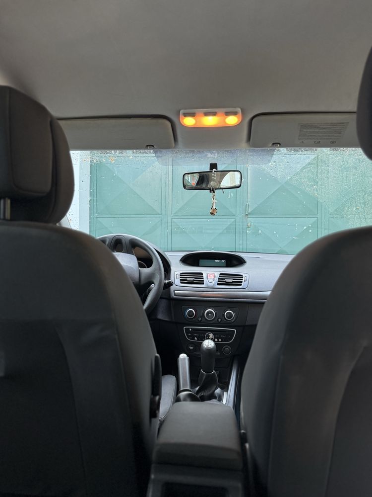 Renault megane preta