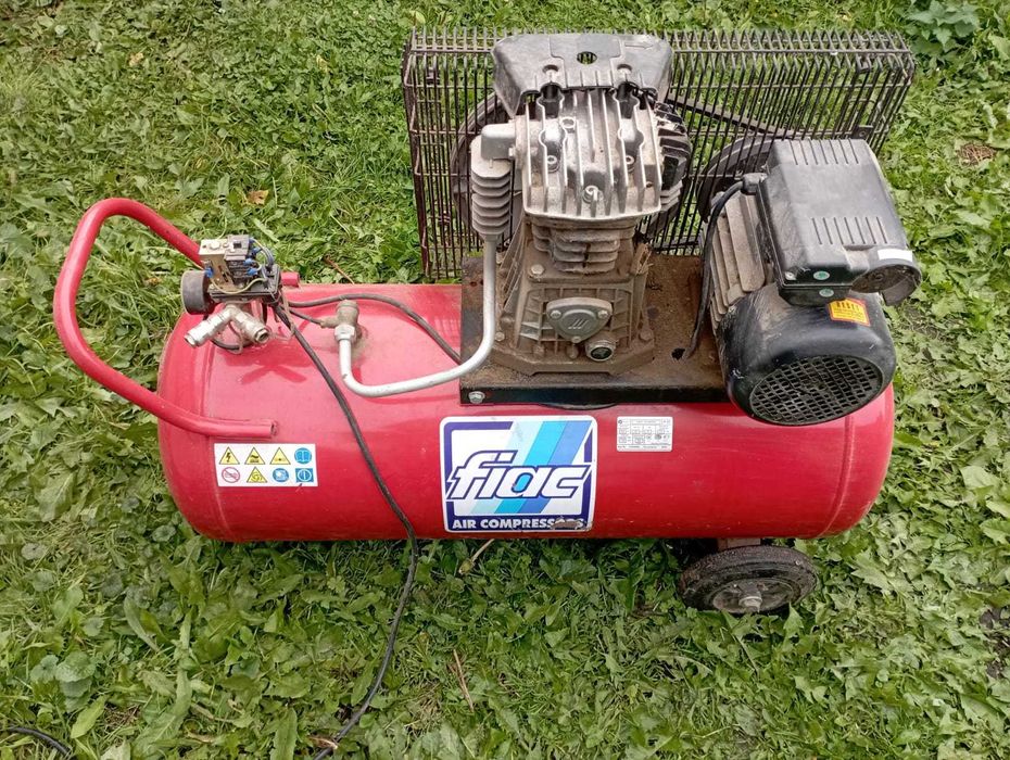 Поршневий компресор FIAC СБ4/С-100.АВ360А з ремінним приводом