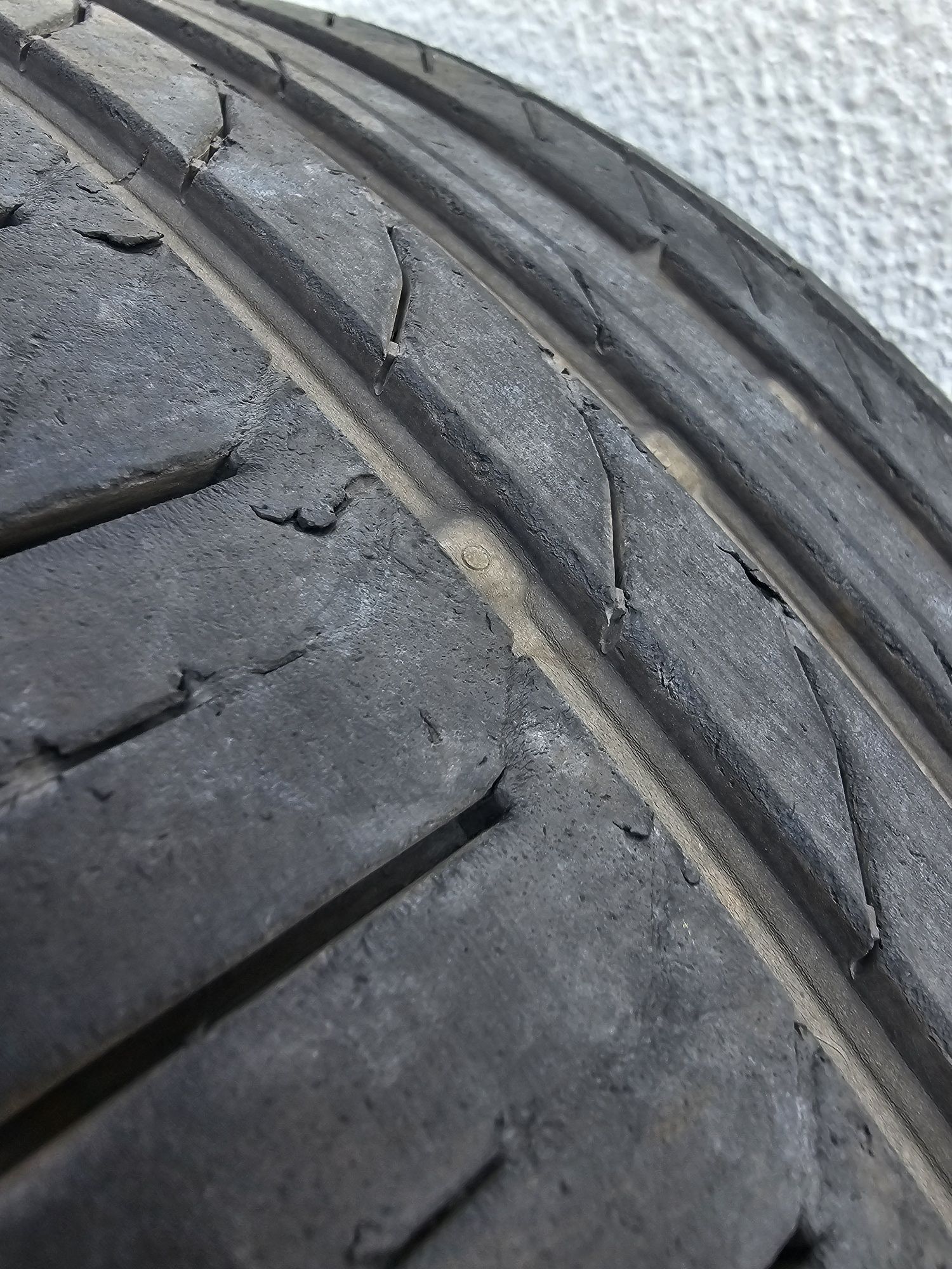 Pneus Continental Sport Contact 5 235/50R19