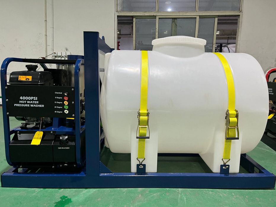 Mobilna myjka ciśnieniowa 300 BAR gorąco-wodna+zbiornik na wodę 1000l