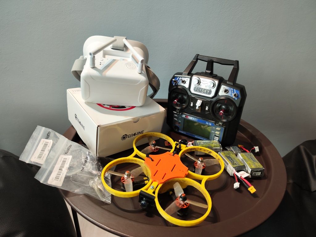 Dron FPV Tyro79 + aparatura + gogle