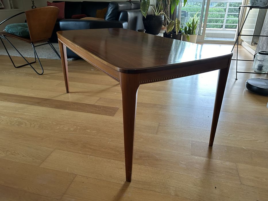 Mesa de apoio Nordica em muito bom estado