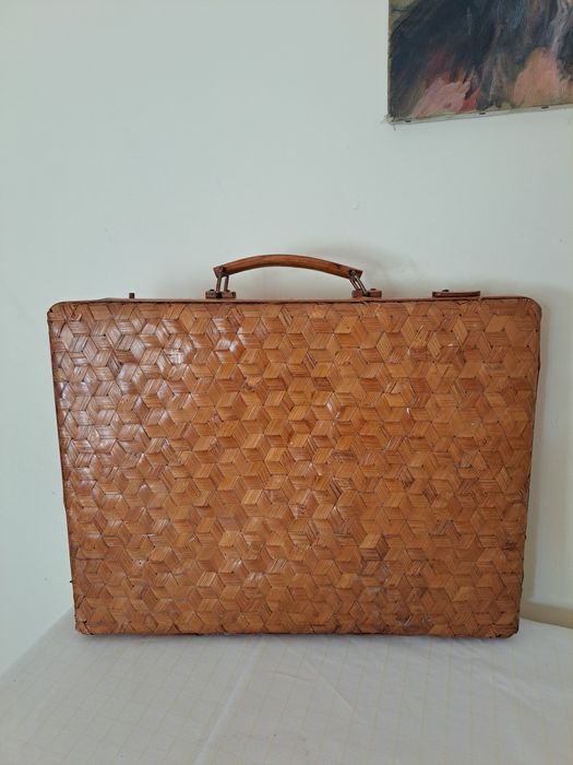 Mala vintage em palhinha e bambu