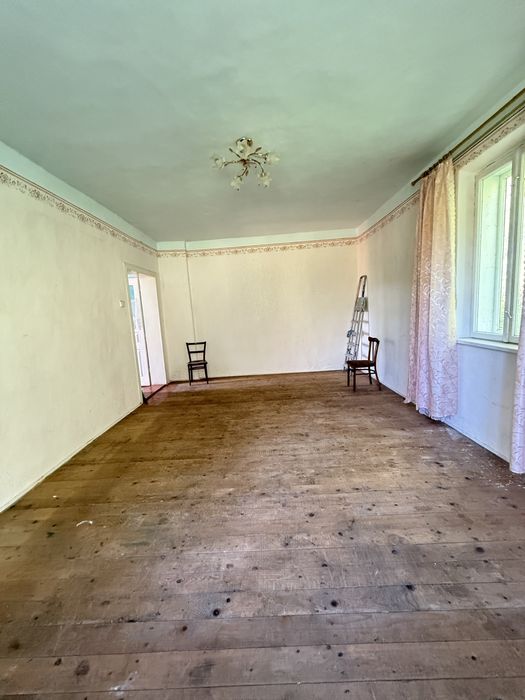 Продається цегляний будинок у селі Нижнів, 30 км до Івано-Франківська