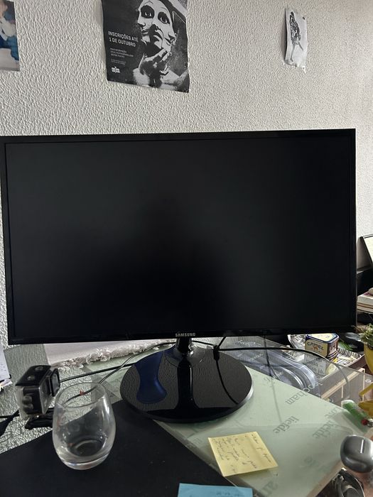 Monitor Samsung 27” – usado, bom estado, pronto a ligar