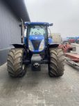 Траткор New Holland T7060
