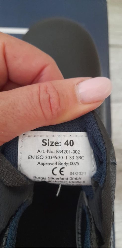 Buty robocze z blachą 40