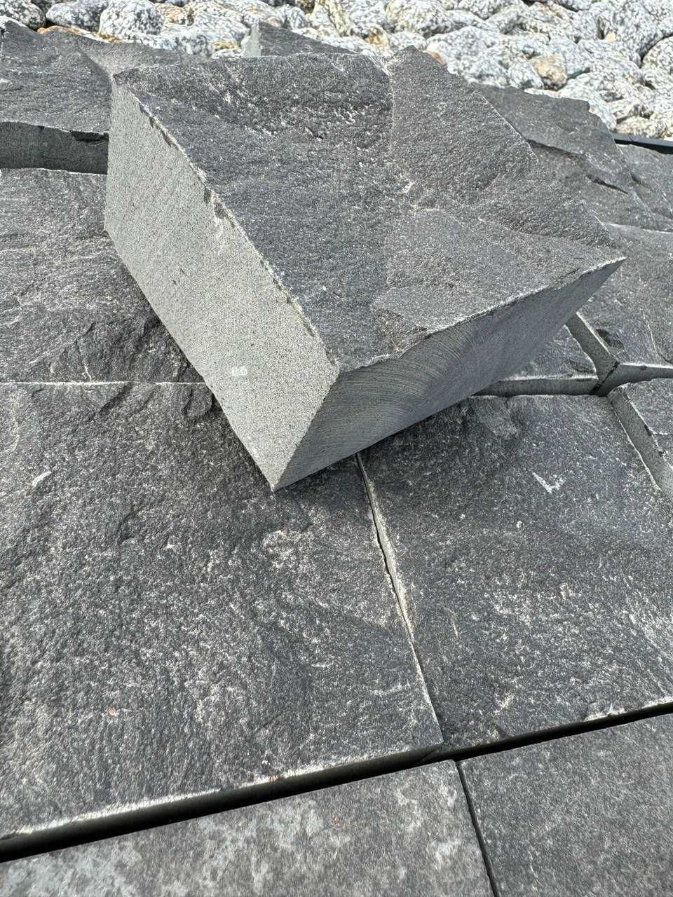 Kostka ekskluzywna Premium, płomieniowana cięto-łupana IMPRESTONE