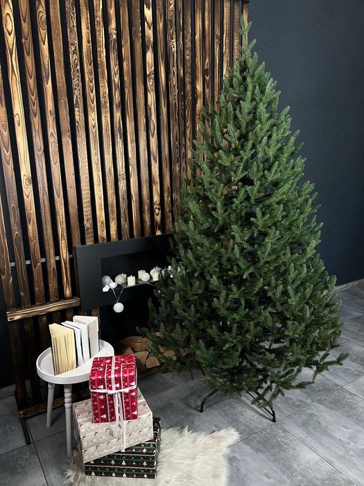 ялинка Віденська лита зелена 2,1м. в коробці
