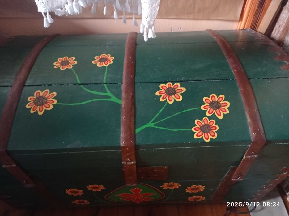 Skrzynia drewniana stara duża ładna