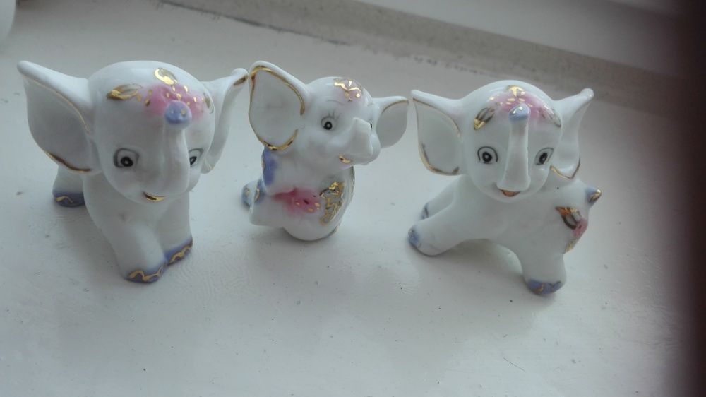 Porcelana słonie słoniki na szczeście figurki 3 szt zestaw porcelanowe