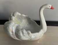 Большая фигурка «Лебедь» ваза фарфор покрытие перламутром.