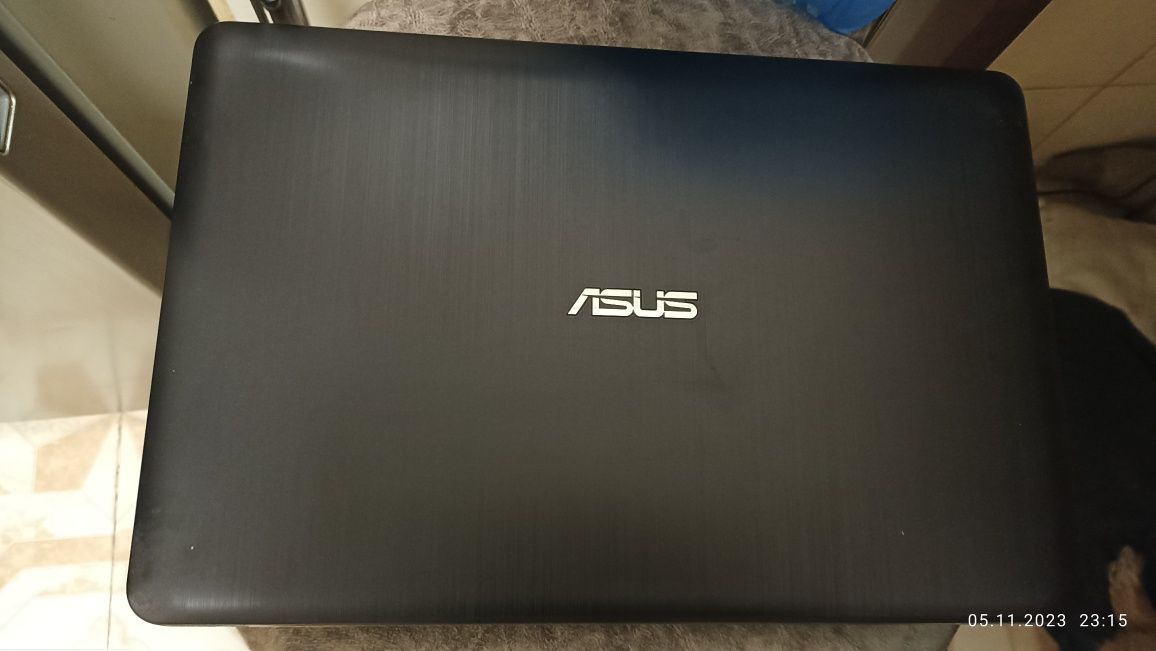 Ноутбук Asus R541s